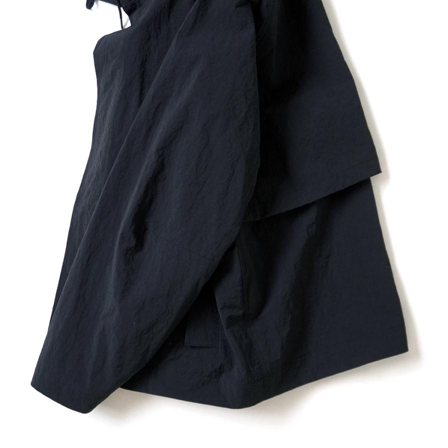 STILL BY HAND スティルバイハンド / BL03263 - BLACK ナイロン フーデッドブルゾン Crispy hooded blouson | STILL BY HAND | 04