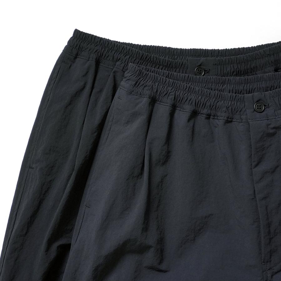 STILL BY HAND スティルバイハンド / PT02263 - DARK NAVY ナイロン ニータックパンツ Crispy knee tuck wide pants | STILL BY HAND | 02