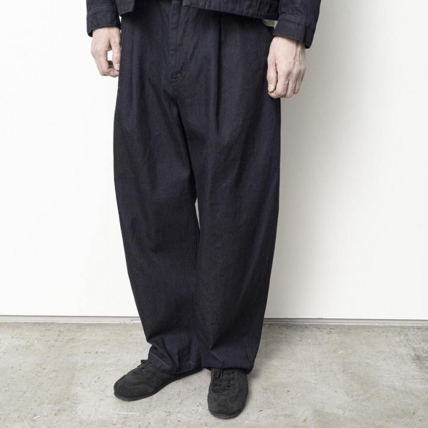 STILL BY HAND スティルバイハンド / DN01263 - BLACK 12オンス ディープタック デニムパンツ 12oz denim deep tuck pants | STILL BY HAND | 05