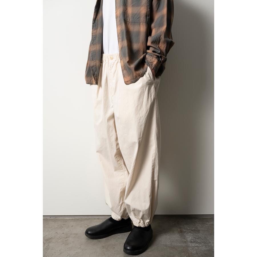 kontor / KON-PT03263 - BLACK ギャザード イージーパンツ Garment-dyed relaxed volume pants |  | 07