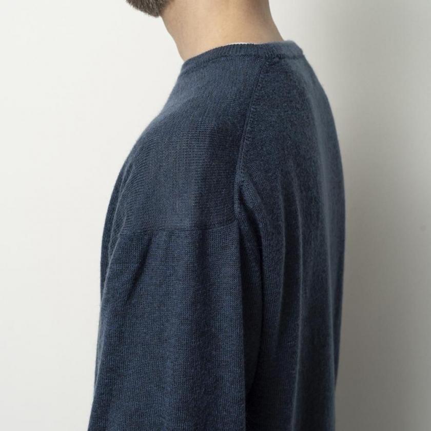 STILL BY HAND スティルバイハンド / KN03263 - DUSTY BLUE エクストラキッドモヘア混 クルーネックプルオーバー Wool mohair pullover | STILL BY HAND | 04