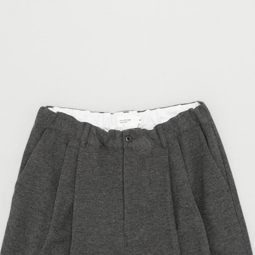 STILL BY HAND スティルバイハンド / PT07263 - GREY ウール混 ディープタックパンツ Wool mixed deep tuck pants | STILL BY HAND | 01