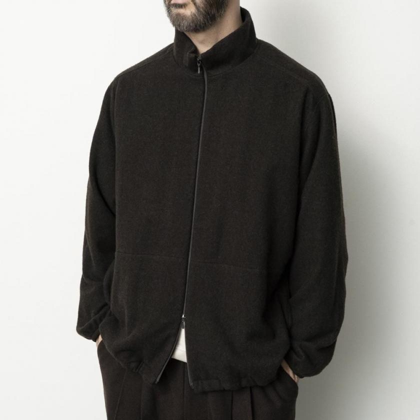 STILL BY HAND スティルバイハンド / BL04263 - DARK BROWN ウール/カシミア ジップフロントブルゾン Cashmere mixed high neck blouson | STILL BY HAND | 05