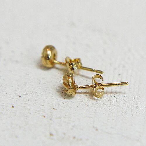 イロンデール エペパン hirondelle et pepin / k18 h-p-7-7-125 プチダイヤピアス  （両耳タイプ） レディース ギフト プレゼント アクセサリー… | hirondelle | 01