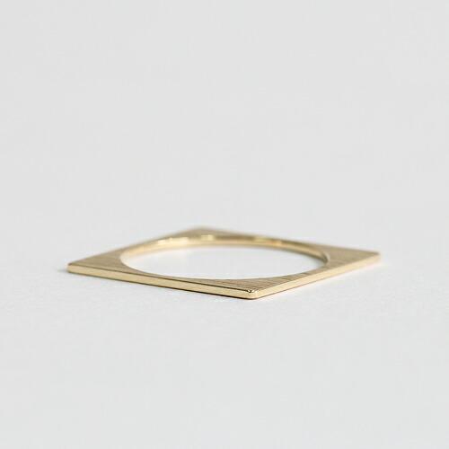 siki (シキ) / R16 k18 スクエアプレート リング - ゴールド |  | 01