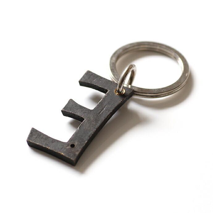ina.seifart（イナ・セイファート） / buchstabe keyholder E イニシャルキーホルダー |  | 01