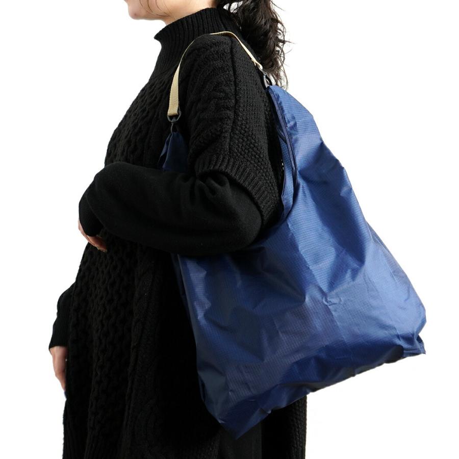 エコバッグホルダー ホワイト エコバッグの持ち手に繋ぐストラップ ショルダーバッグのように肩にかけて持ち運び |  | 09