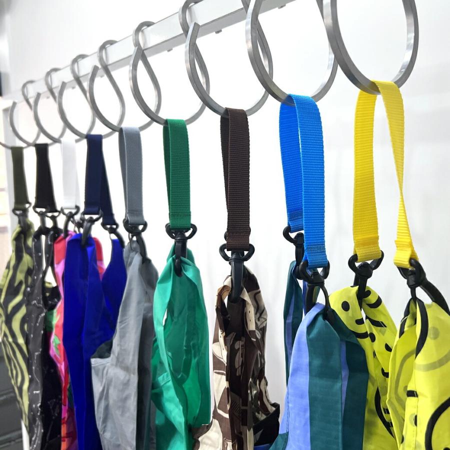 エコバッグホルダー 全12色 新色追加 レジ袋 持ち手に繋ぐ ストラップ ショルダー バッグ のように肩にかけて持ち運び 肩掛け ショッピングバッググリップ バ… |  | 14