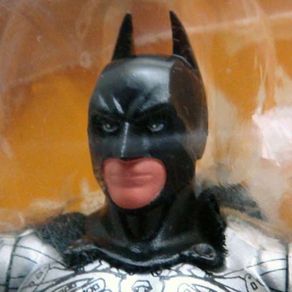 バットマン ビギンズ Blu-ray 限定版(2,500個限定フィギュア付) Amazon.co.jp: バットマン ビギンズ Blu-ray Limited Edition