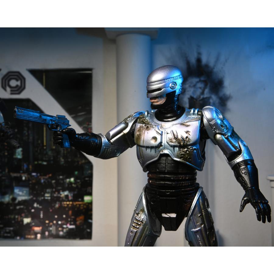 ネカ 『ロボコップ』 7インチ アクションフィギュア アルティメット バトルダメージ ロボコップ アレックス・マーフィ withドッキングステーション |  | 02