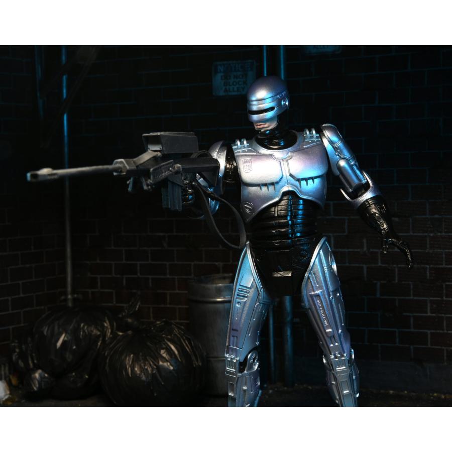 ネカ 『ロボコップ』 7インチ アクションフィギュア アルティメット ロボコップ アレックス・マーフィ |  | 13