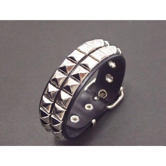 ブレスレット リストバンド レザー 本革 スタッズ ピラミッド 黒