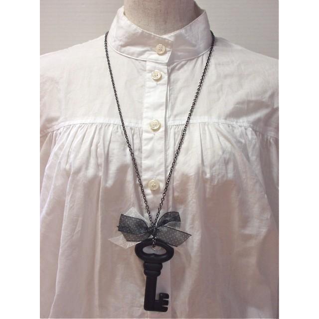 JaneMarple鍵チャームのロングネックレス　アンティークシルバー　ロリィタ JaneMarple鍵チャームのロングネックレス アンティークシルバー ロリィタ