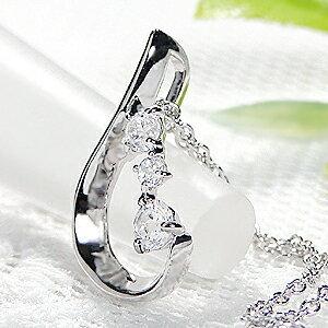 Pt900 0.15ct ダイヤモンド ペンダント ネックレス ダイヤ プラチナ PT ドロップ 0.15カラット 可愛い ギフト ティアドロップ 3石 雫 定番 EmN0045-Ptの画像