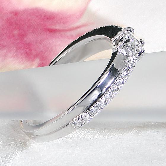 Pt950 H&C ダイヤモンド リング 0.34ct 中央宝研鑑定書付 Pt950 H&C ダイヤモンド リング 0.34ct 中央宝研鑑定書付