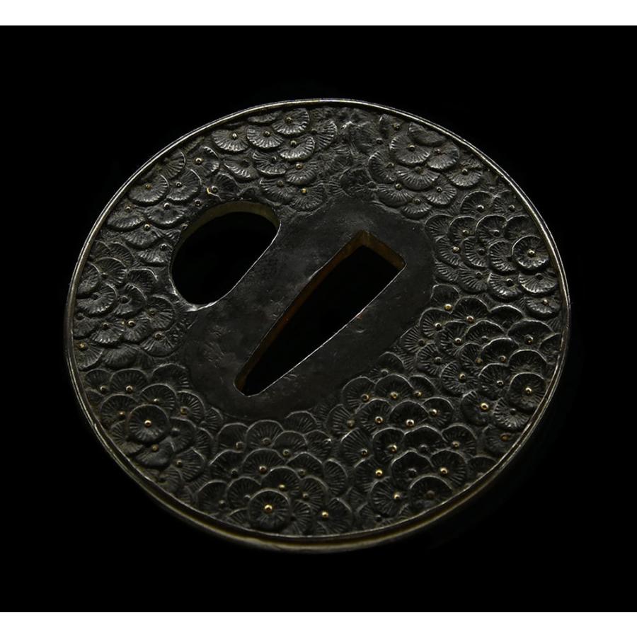 鍔・鐔 古金工 押合菊図鍔【保存刀装具】刀装具 日本刀 刀剣 : 509498 