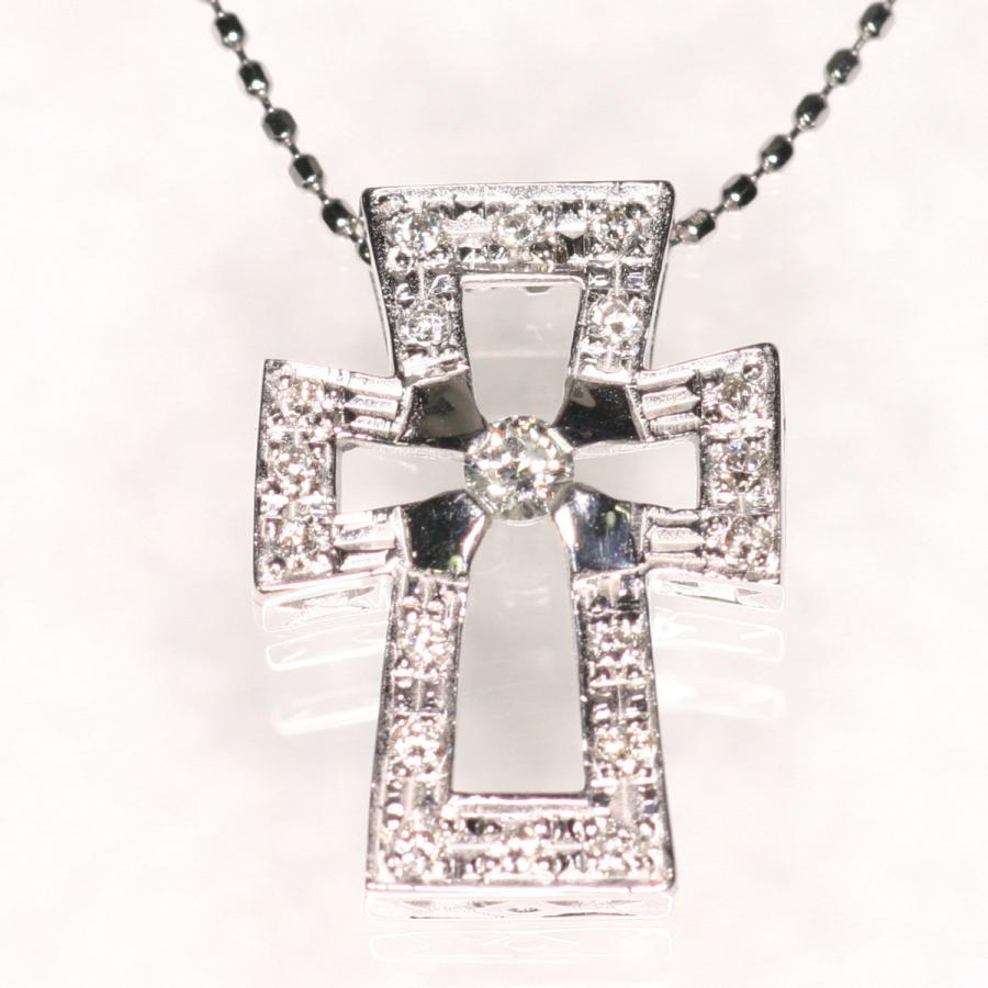 D-40 18金 K18WG 斬新なデザインのダイヤモンドクロスペンダント  