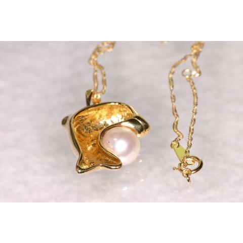 F-26  18金 　K18真珠を抱いたイルカのペンダント / ペンダントトップ＆チェーン |  | 03