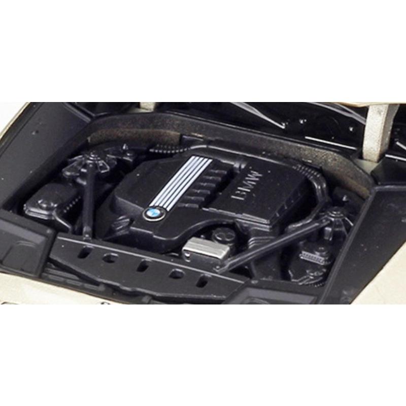 1/24 BMW 535i ミニカー 模型 合金 モデルカー 3カラー : EIWAヤフー店