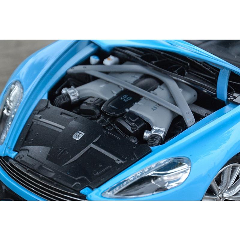 1/24 アストンマーチン Aston Martin V12 VANQUISH ミニカー 模型 完成