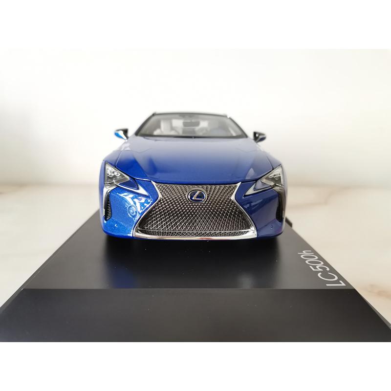 レクサス　LEXUS  LC500h 1/18スケール 　ミニカー　模型　三色　ホワイト　ブルー　レッド　展示台付｜eiwasailsors｜17