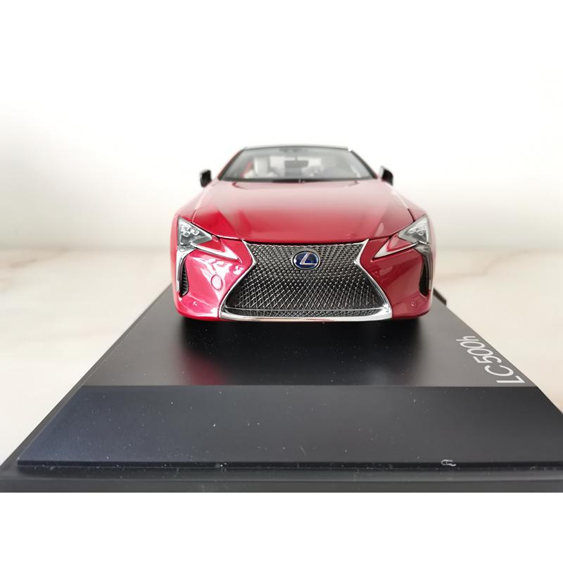 レクサス　LEXUS  LC500h 1/18スケール 　ミニカー　模型　三色　ホワイト　ブルー　レッド　展示台付｜eiwasailsors｜04