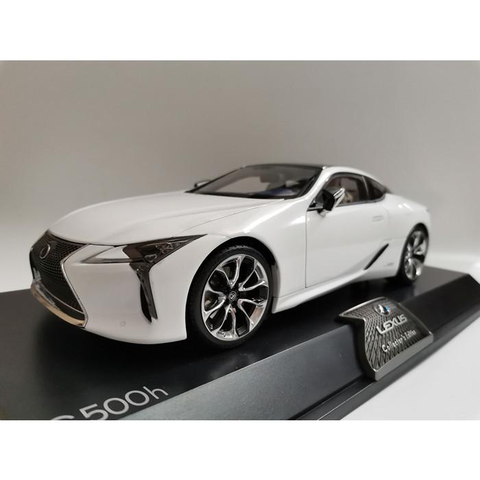 レクサス　LEXUS  LC500h 1/18スケール 　ミニカー　模型　三色　ホワイト　ブルー　レッド　展示台付｜eiwasailsors｜09