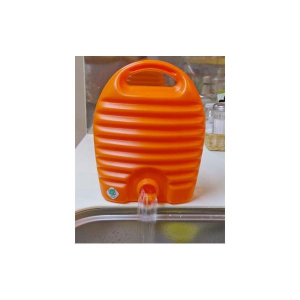 立つ湯たんぽ 袋付き 2.6L オレンジ タンゲ化学工業 (介護 便利 ゆたんぽ) 介護用品｜ekaigoshop2｜02