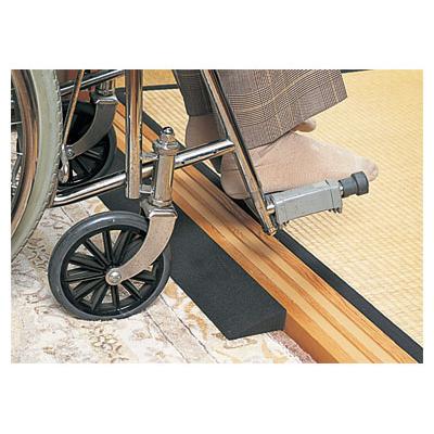 Lスロープ 高さ5cm TL-050 TL-150 幅80×奥行18×高さ5.0cm レイクス21 段差解消スロープ 介護 用 スロープ 介護用品 |  | 02