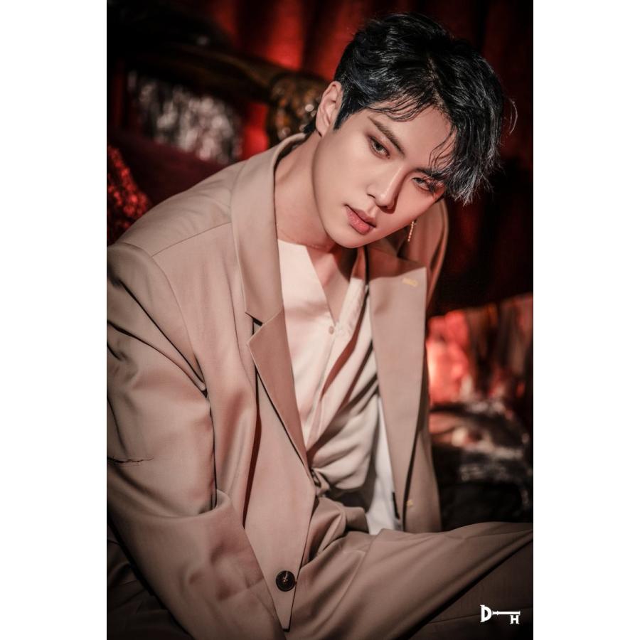 ポスターなしで格安 即日発送 2種セット キムドンハン ミニ3集 D Hours Am 7 03 Jbj Kim Donghan The 3rd Mini Album 024 Ekorea Yahoo ショッピング店 通販 Yahoo ショッピング