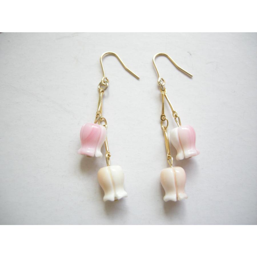 白蝶貝のすずらんピンクシェル ピアス・イヤリング : el.flamingo 