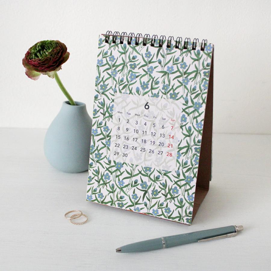 MATOKA 2026年 卓上カレンダー リングタイプ（月曜始まり）『TEXTILE