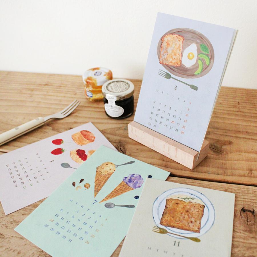 MATOKA（マトカ） MATOKA 2026年 卓上カレンダー 木製スタンドタイプ