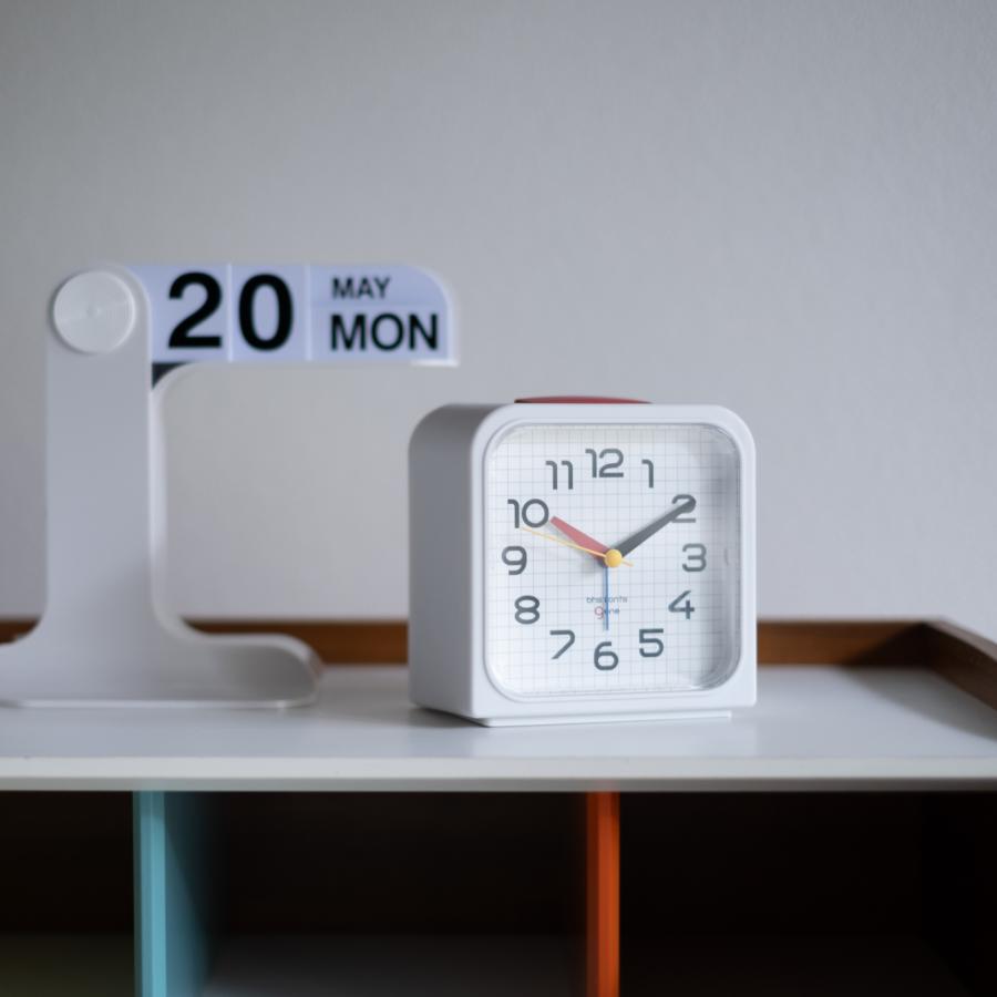 レバブルアラームクロック (通常カラーver.) Bayer Sans アラームクロック（SQ）｜置き時計 インテリア