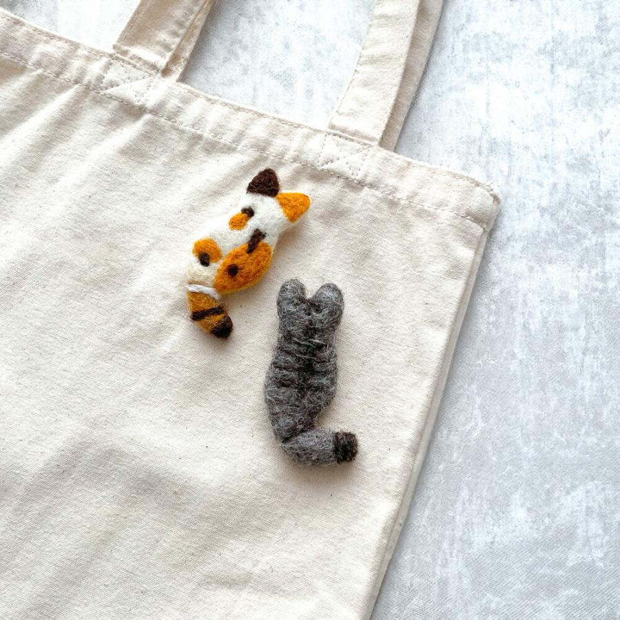 FELT（フェルト） フェルトブローチ Cat Back｜ FELT BROOCH