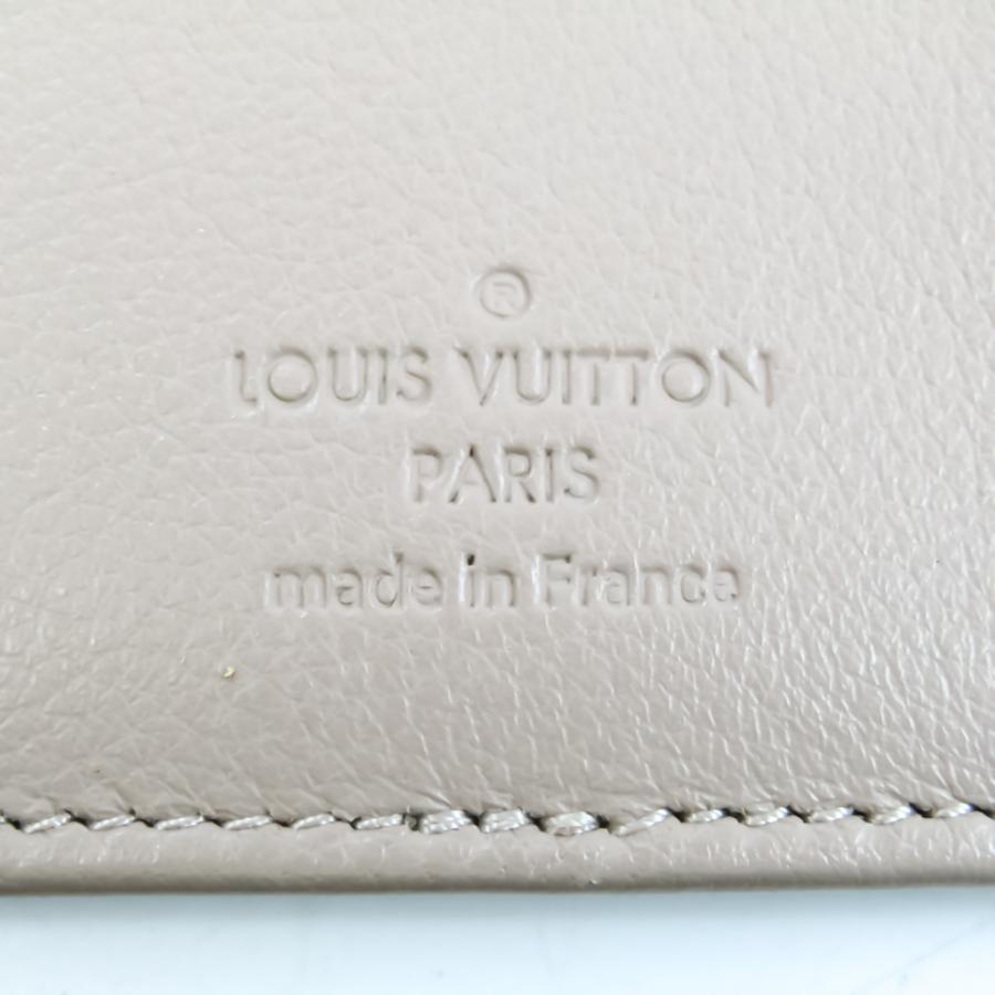 LOUIS VUITTON ルイ・ヴィトン マヒナ ポルトフォイユ・アメリア LOUIS VUITTON ルイ・ヴィトン マヒナ ポルトフォイユ・アメリア