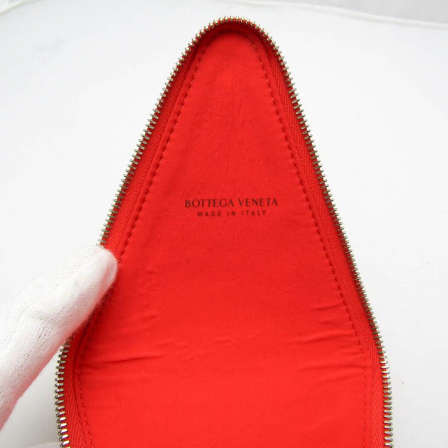 BOTTEGA VENETA（ボッテガ・ヴェネタ） イントレチャート ピラミッド