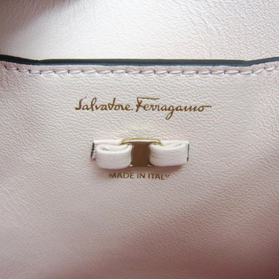 サルヴァトーレ・フェラガモ(Salvatore Ferragamo) ヴァラ ストライプ