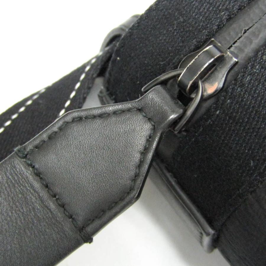 BOTTEGA VENETA（ボッテガ・ヴェネタ） バケット メッセンジャーバッグ