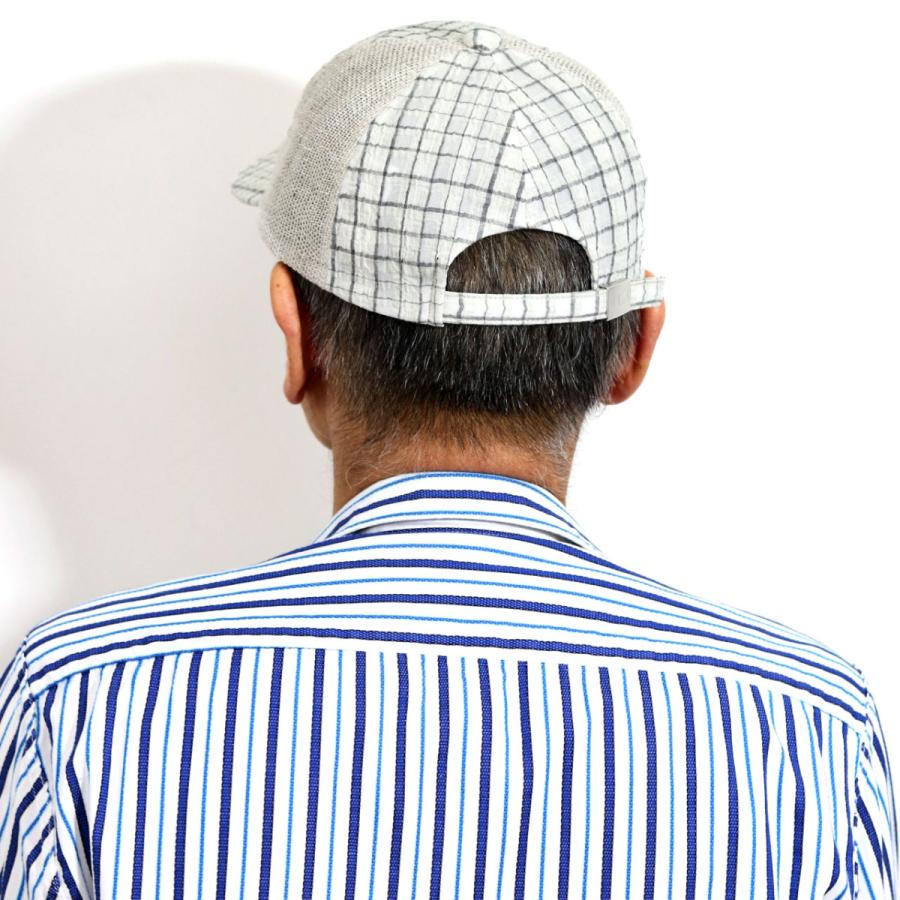 ベージュとホワイトのチェックキャップ DAKS（ダックス） チェック 麻 メッシュ 涼しい キャップ 春夏 帽子