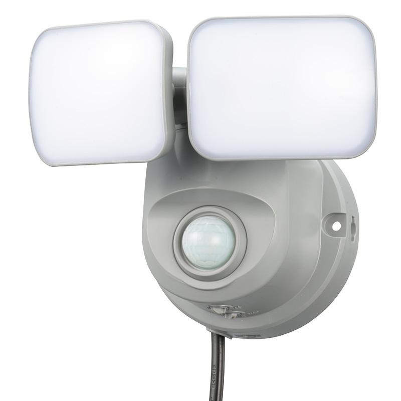 オーム電機 LEDセンサーライト 人感・明暗 コンセント式 2灯 OSE-LS800 07-8068