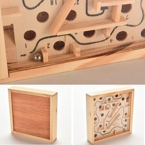 おもちゃ 迷路 ゲーム ハラハラアクション ラビリンスボード 木製