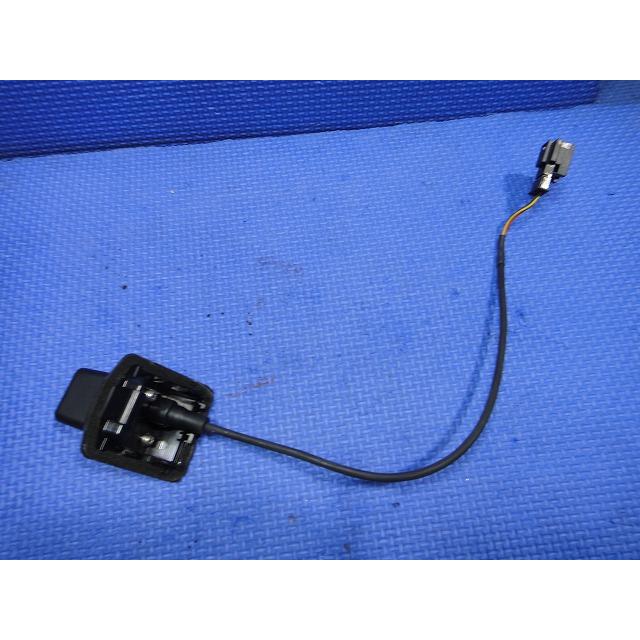 メルセデス ベンツ W212 E300 E350 等 純正 リア バック カメラ  品番 2128201897 [0066] |  | 01