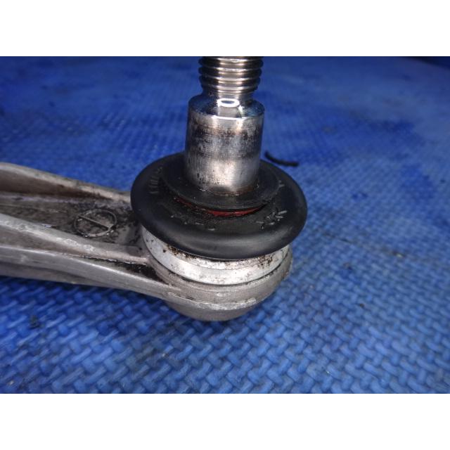 ポルシェ ボクスター 986  左右共通 リア コントロール アーム  (a) 品番 99633124510  【0095】 |  | 02