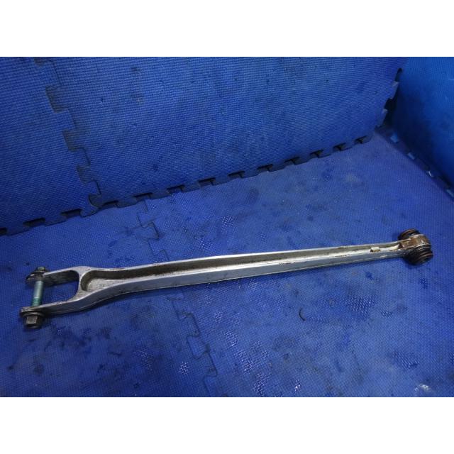 ポルシェ ボクスター 986  左右共通 リア コントロール アーム  (a) 品番 98633114305  【0095】 |  | 01