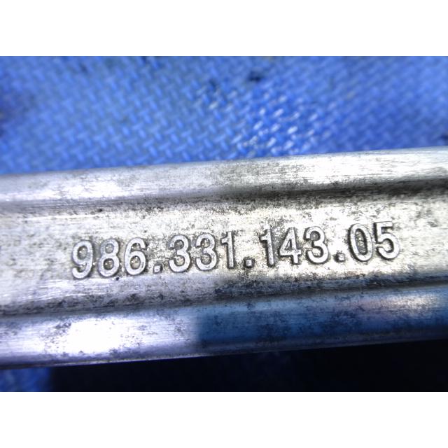 ポルシェ ボクスター 986  左右共通 リア コントロール アーム  (a) 品番 98633114305  【0095】 |  | 04