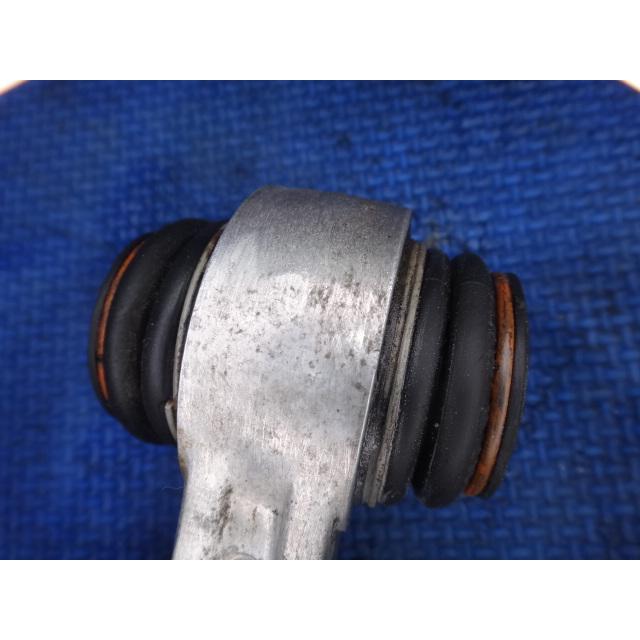 ポルシェ ボクスター 986  左右共通 リア コントロール アーム  (b) 品番 98633114305  【0095】 |  | 02