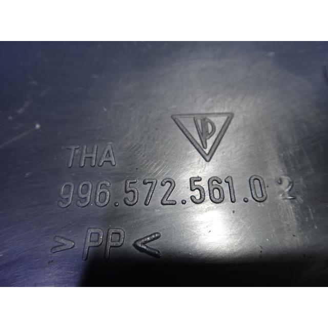 ポルシェ ボクスター 986  左 フロント ウィンドウ シールド カバー パネル トリム 品番 99657256102【0095】 |  | 02