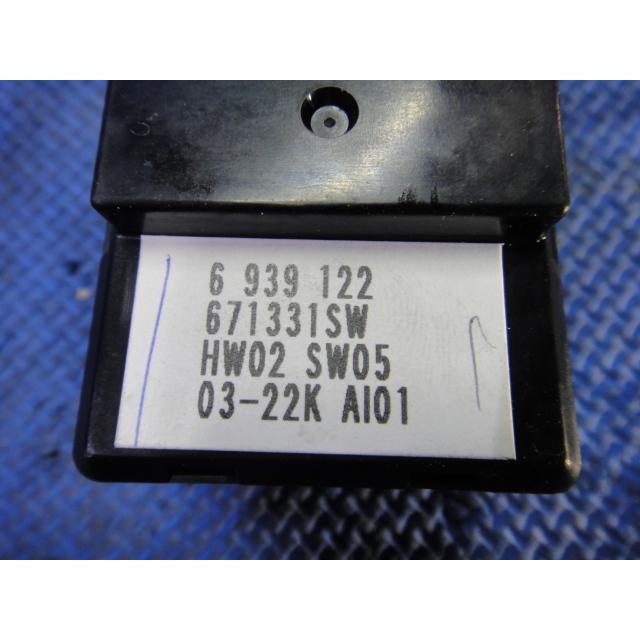 BMW E60 E61 525i 545i 等  右 フロント 運転席　パワーウィンドウ スイッチ　品番 6939122　  [0126] |  | 01