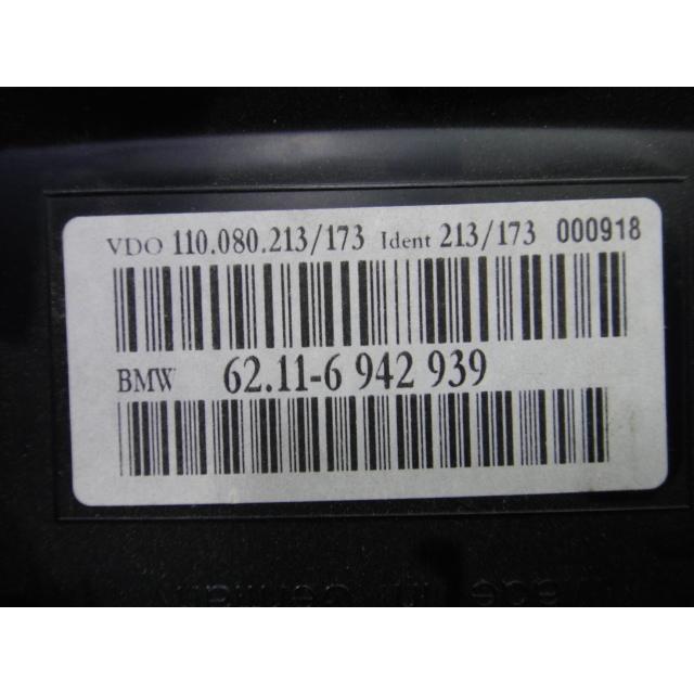 BMW E60 E61 525i 545i 等  スピード メーター パネル　81,010Ｋｍ　品番 6942939  [0126] |  | 03